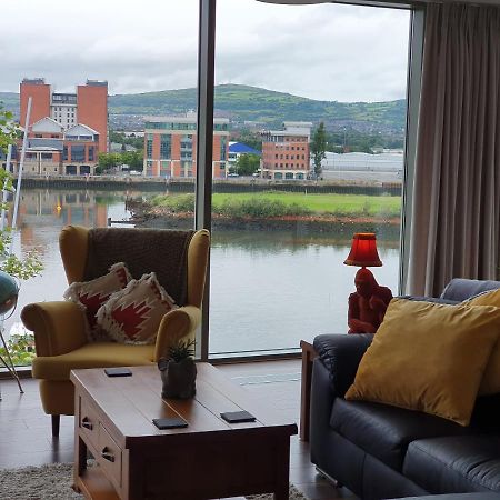 Luxury Apartment Marina Views At Titanic Quarter เบลฟาสต์ ภายนอก รูปภาพ