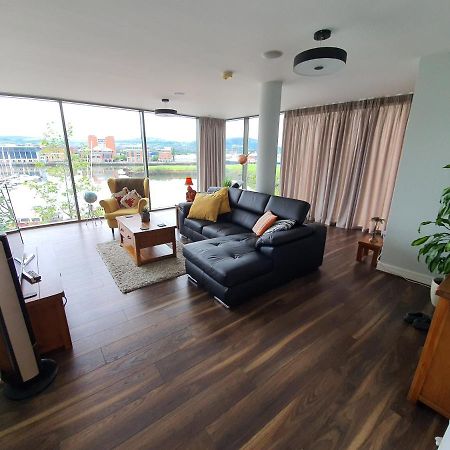 Luxury Apartment Marina Views At Titanic Quarter เบลฟาสต์ ภายนอก รูปภาพ