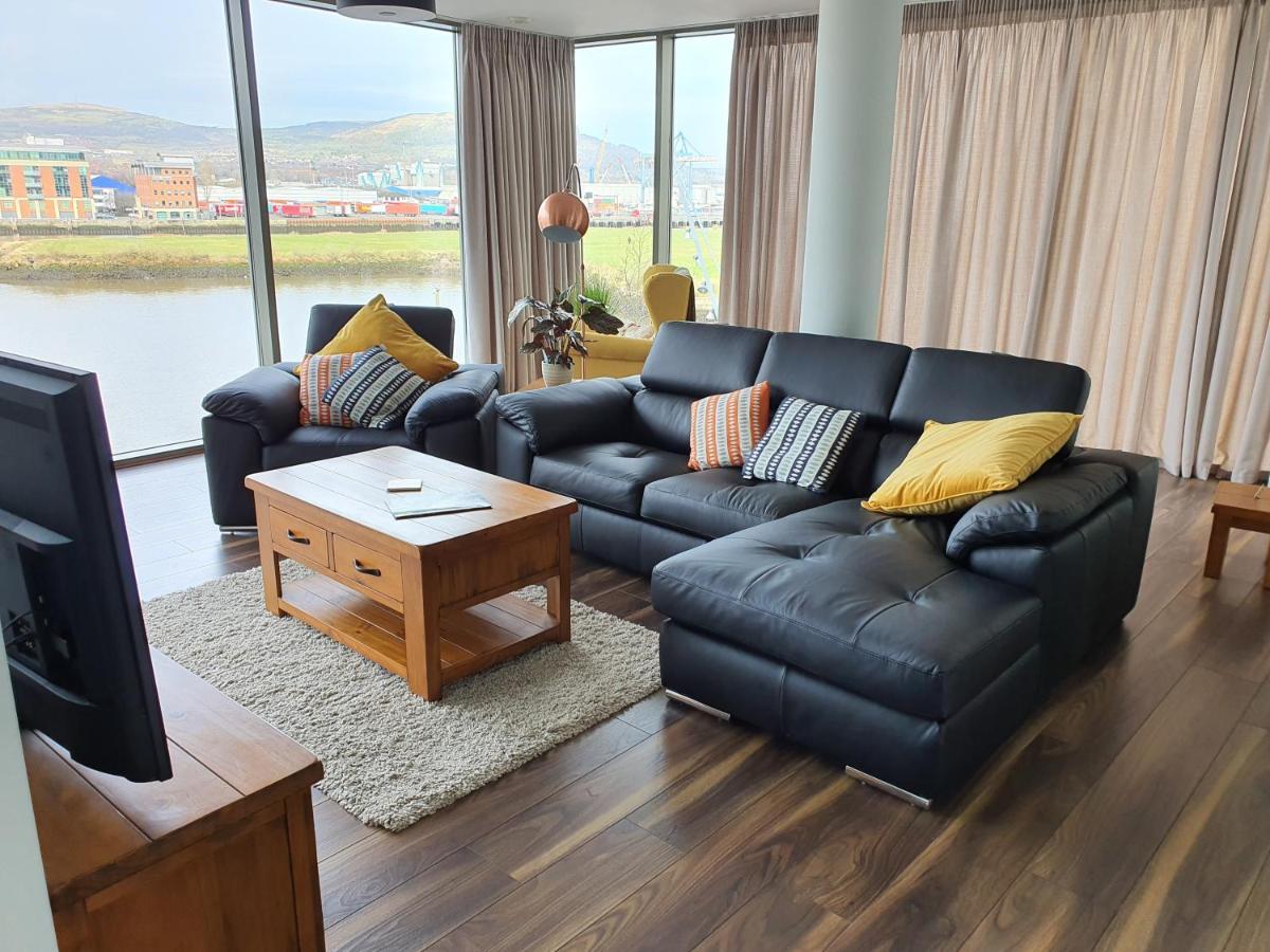 Luxury Apartment Marina Views At Titanic Quarter เบลฟาสต์ ภายนอก รูปภาพ