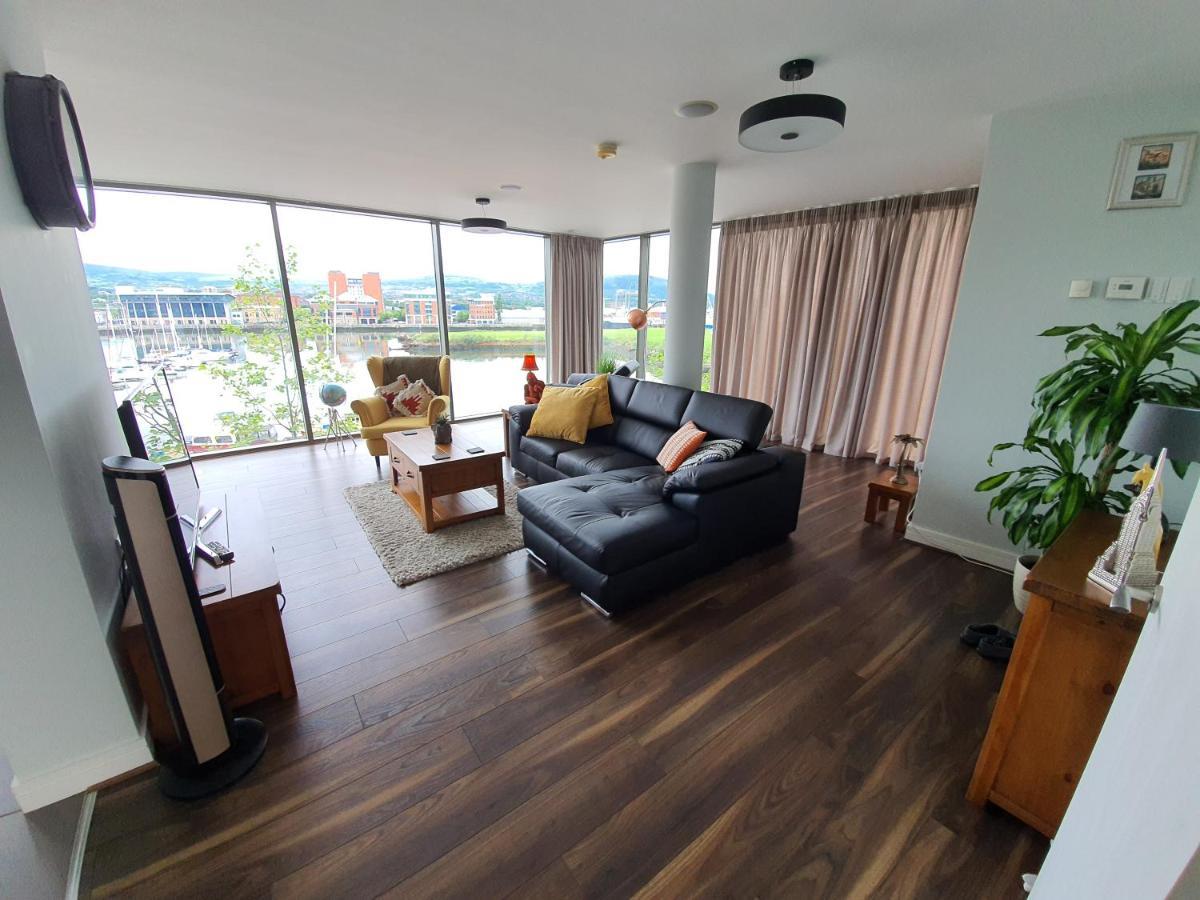 Luxury Apartment Marina Views At Titanic Quarter เบลฟาสต์ ภายนอก รูปภาพ