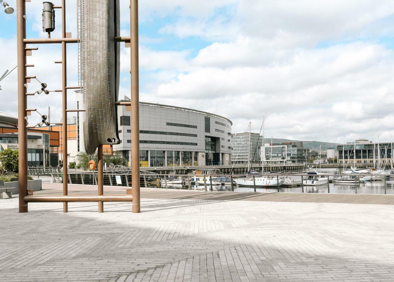 Luxury Apartment Marina Views At Titanic Quarter เบลฟาสต์ ภายนอก รูปภาพ