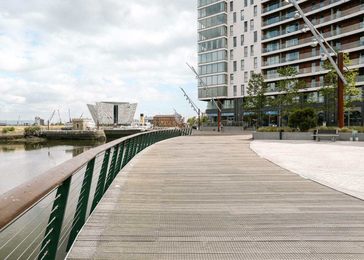 Luxury Apartment Marina Views At Titanic Quarter เบลฟาสต์ ภายนอก รูปภาพ